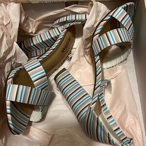 Just Fab striped strap sandals size 7 NEW